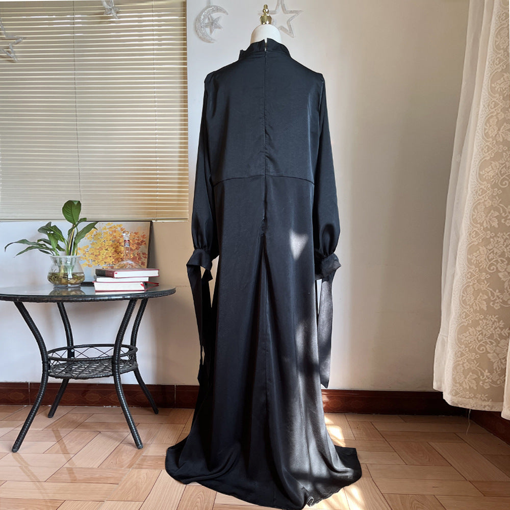 Robe à col bénitier, poignet à nouer Maison Taw'am