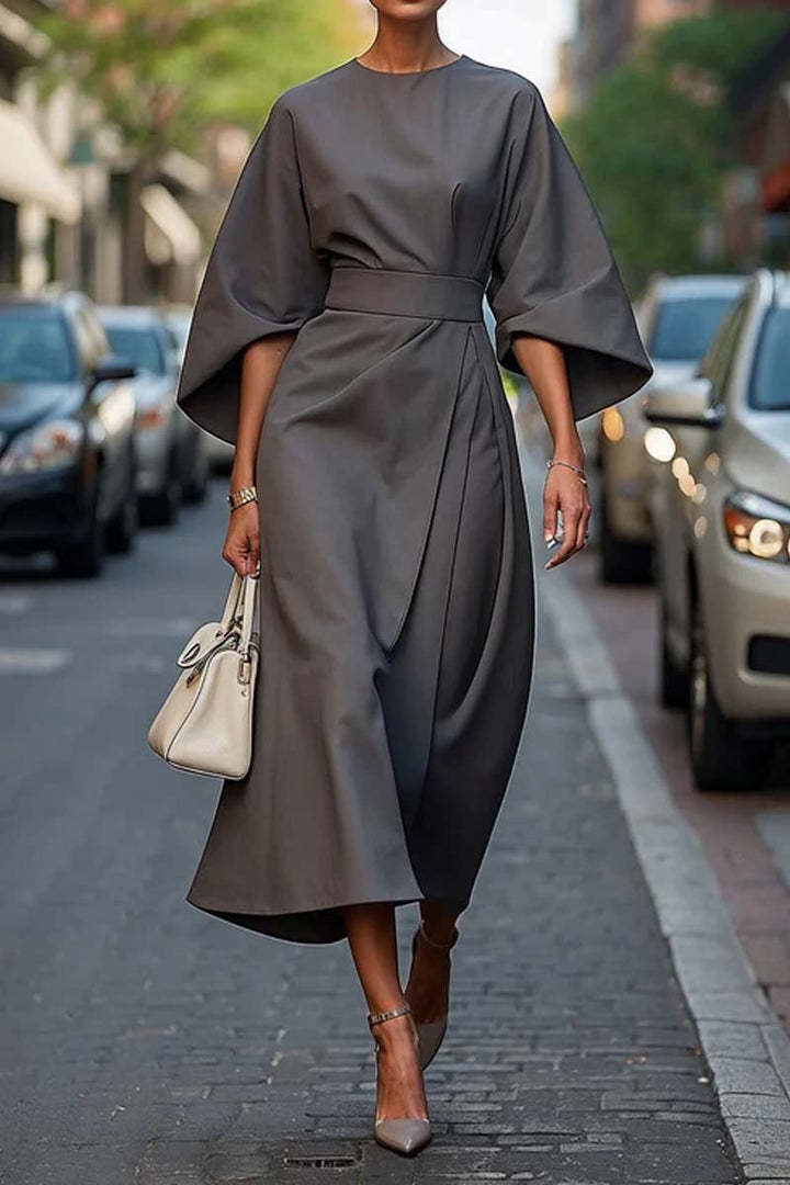 Robe cintrée, manche chauve-souris Maison Taw'am