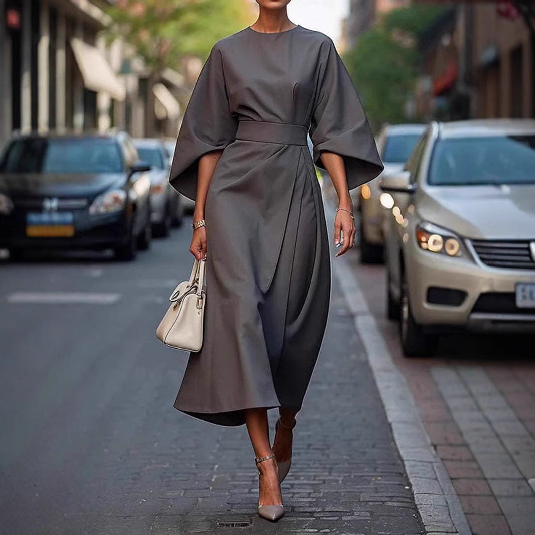 Robe cintrée, manche chauve-souris Maison Taw'am