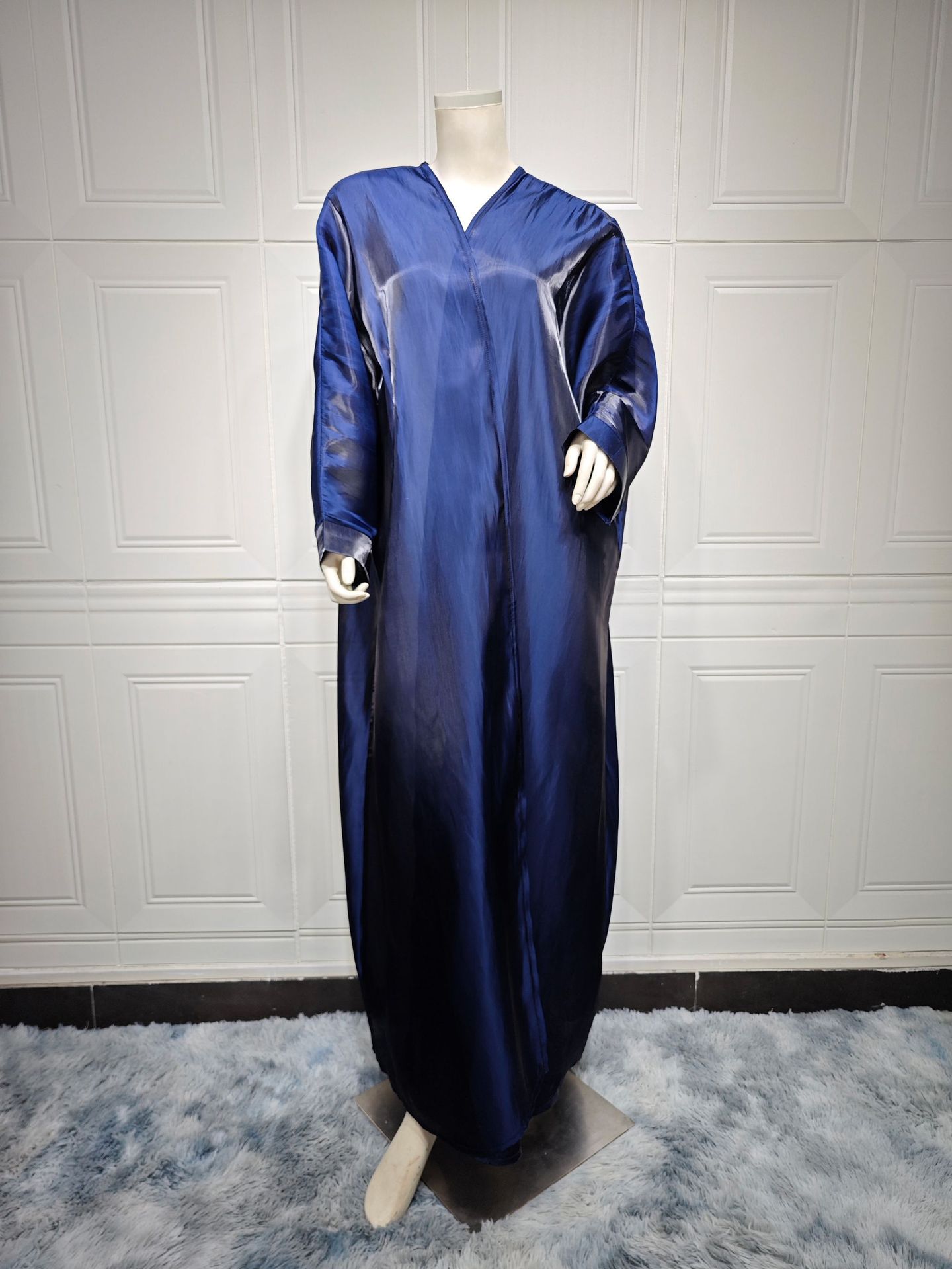 Abaya satin de soie brillante Maison Taw'am