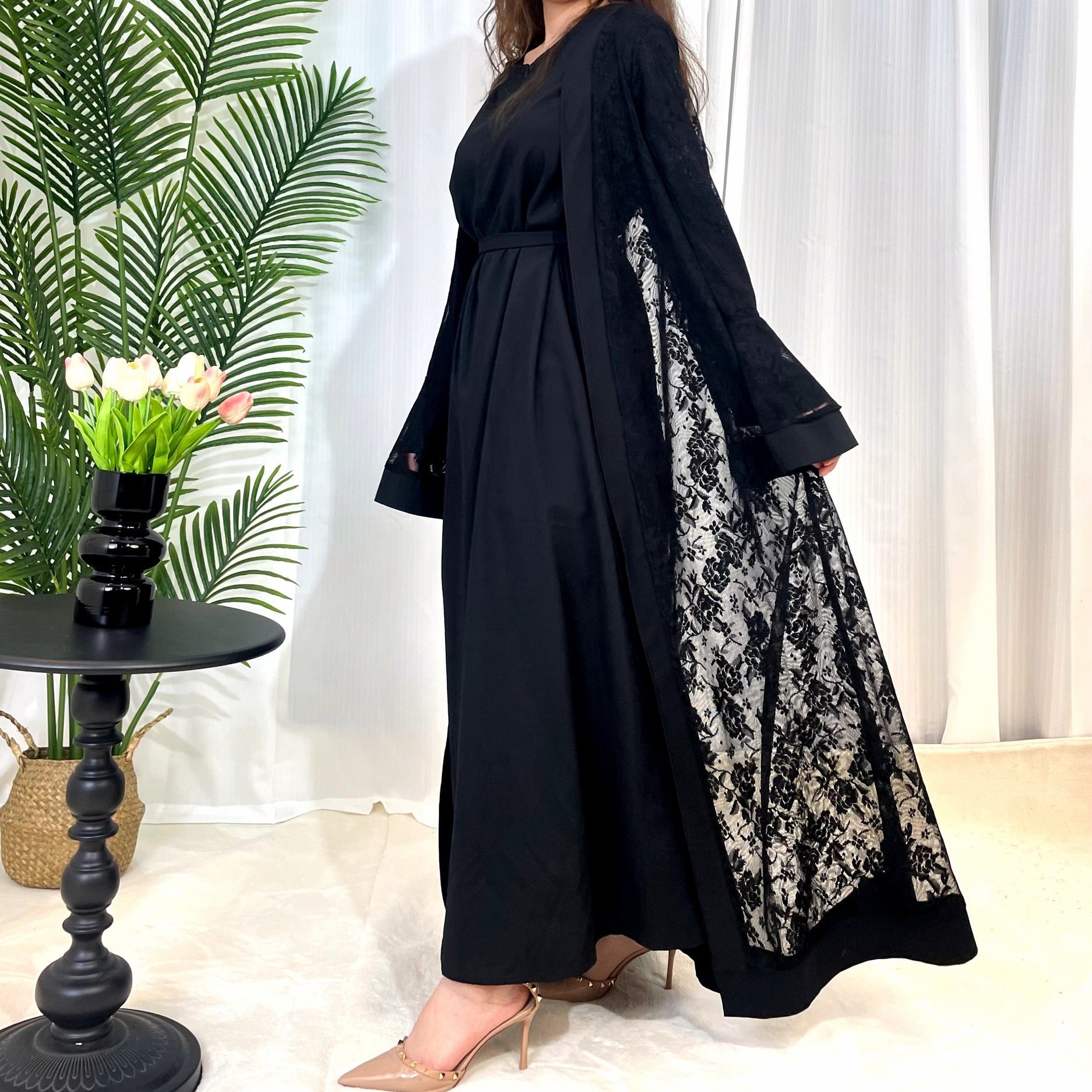 Abaya en dentelle Maison Taw'am