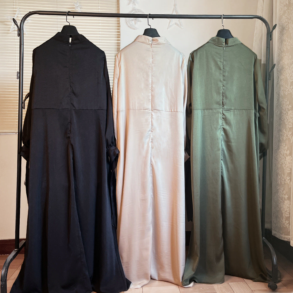 Robe à col bénitier, poignet à nouer Maison Taw'am