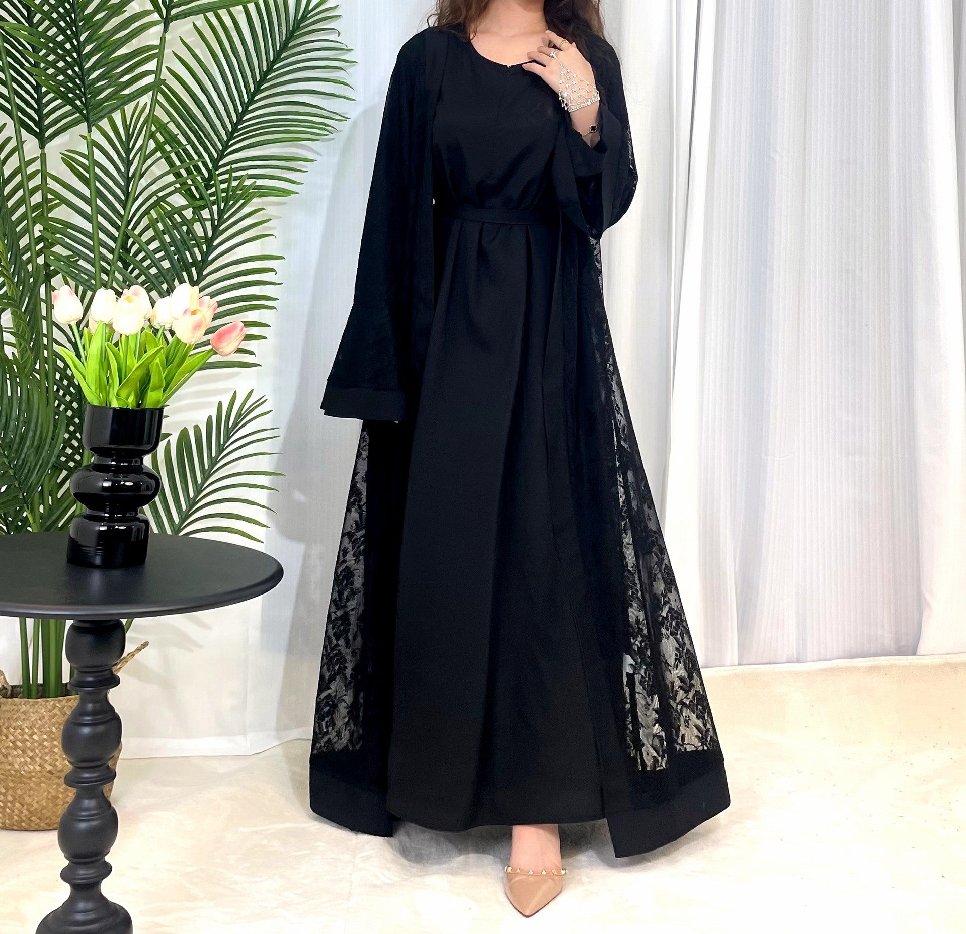 Abaya en dentelle Maison Taw'am