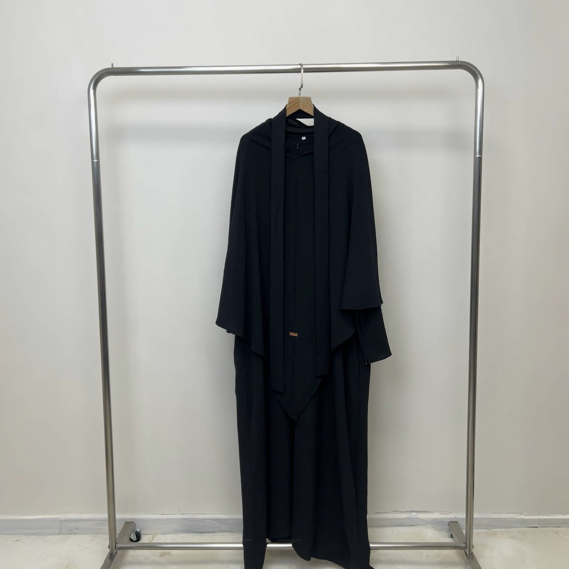 Abaya 2pièces voile intégré Maison Taw'am