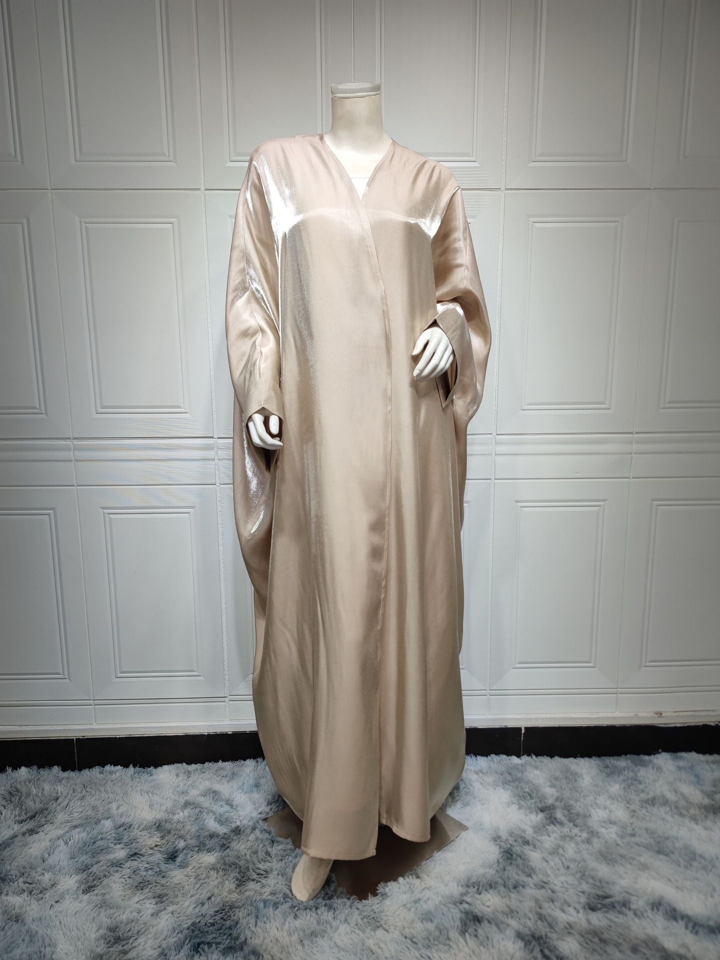 Robe en satin de soie brillante Maison Taw'am