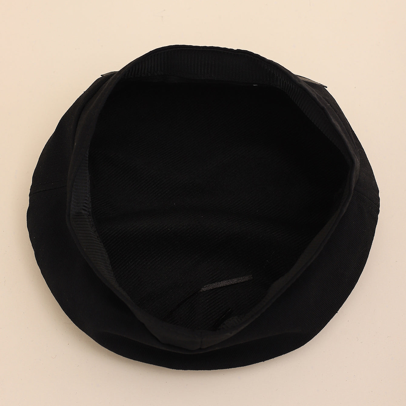 Black Leather Button Design Casual Look Bare Face Instagram Japanese Style Versatile Baseball Cap For Daily Leisure, Shopping, Traveling And Dating. Maison Taw'am