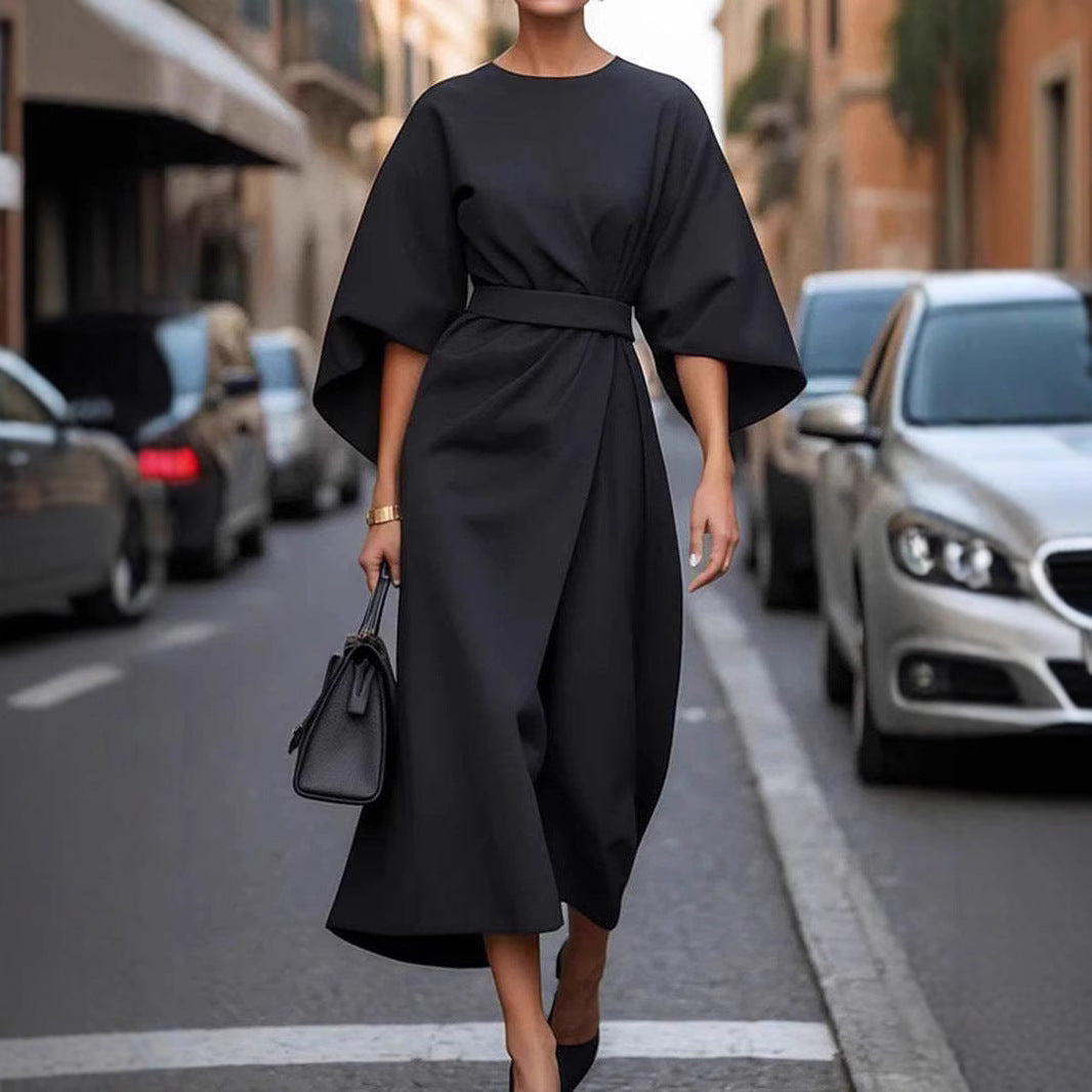 Robe cintrée, manche chauve-souris Maison Taw'am